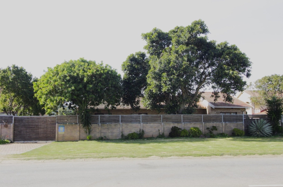 3 Bedroom Property for Sale in C Place Eastern Cape